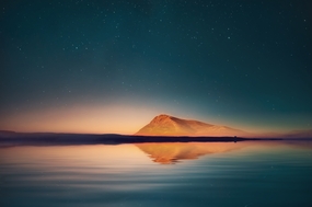 山川湖泊唯美星空图片